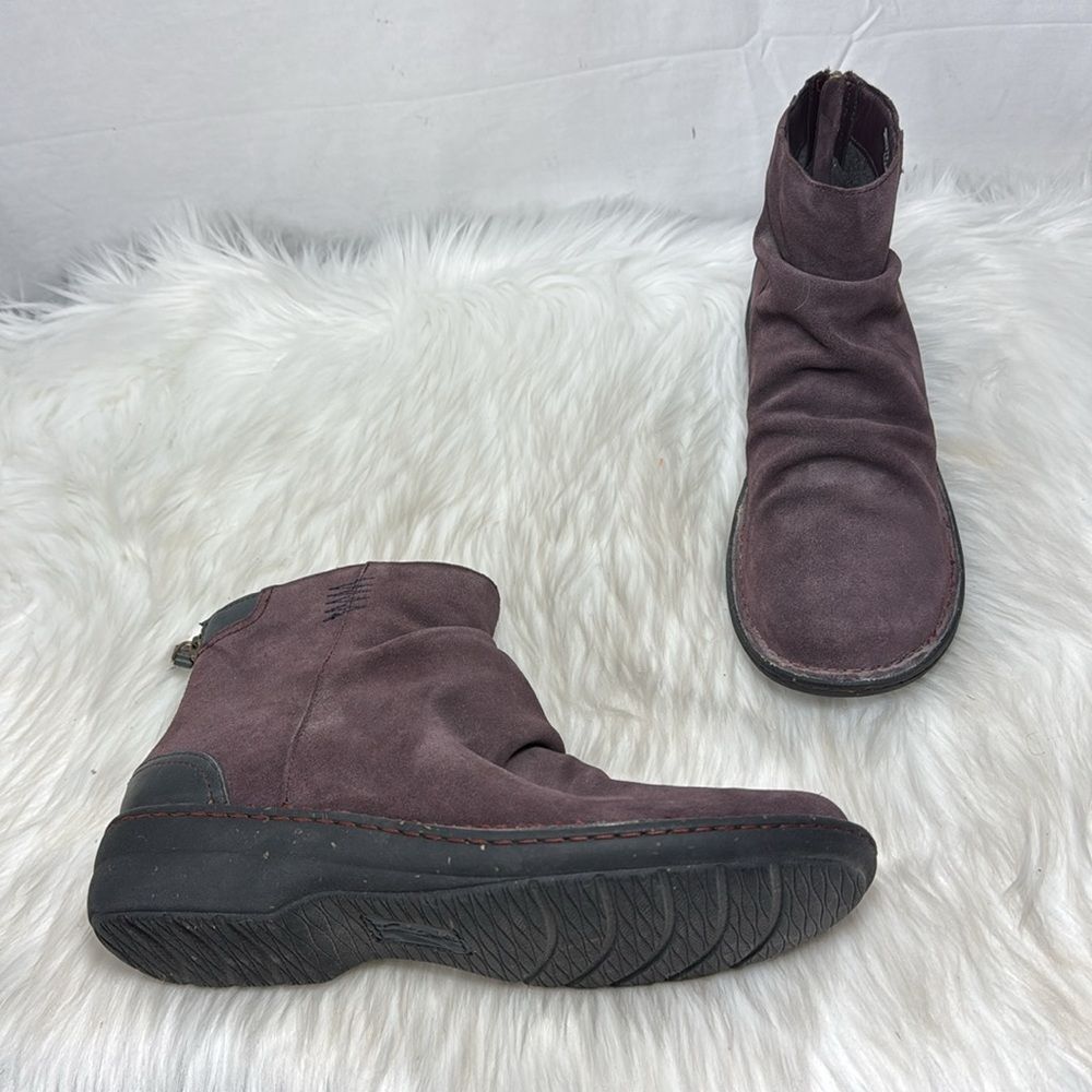 Clarks Artisan Avington Swan Ruched Women's NWOT Aubergine‎ Suede Booties Sz 11